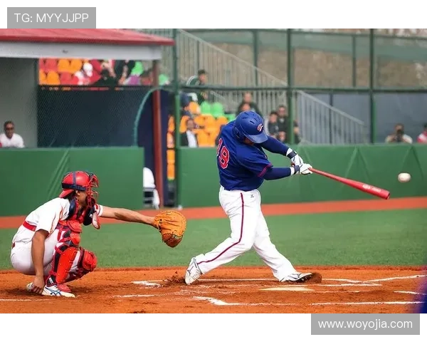 掌握棒球动作要领提升投打守基础技巧与比赛实战水平