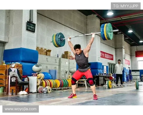 荣耀与力量的碰撞回顾举重赛场那些震撼人心的经典瞬间